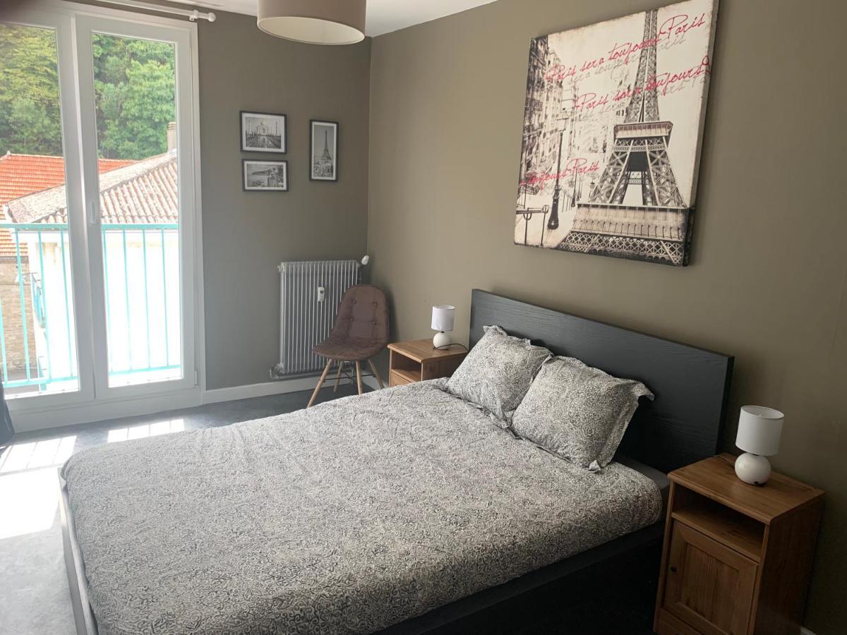 Appartement Tout Confort Dans Une Residence Calme Givet Luaran gambar