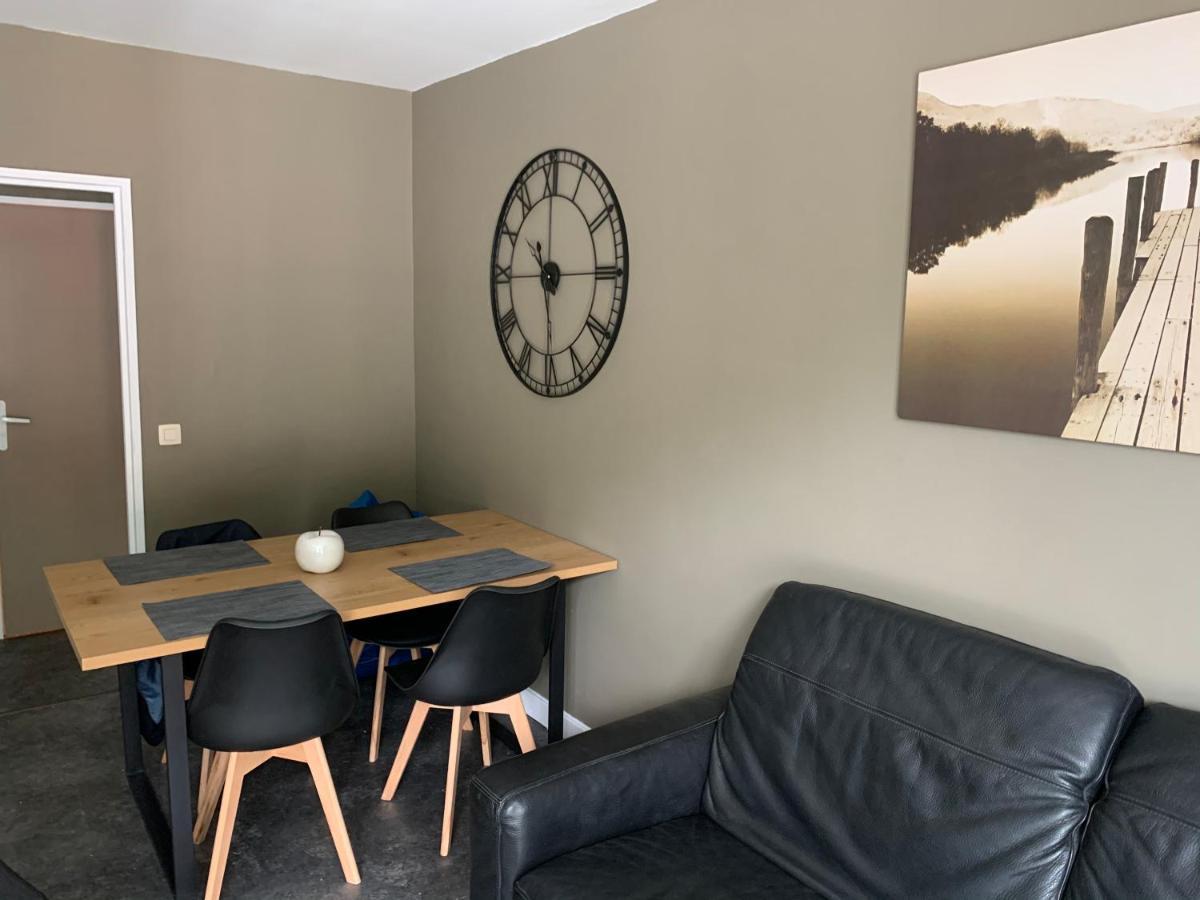 Appartement Tout Confort Dans Une Residence Calme Givet Luaran gambar